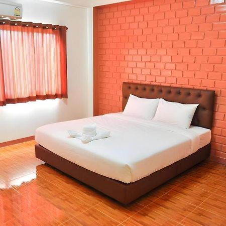 Bussarakam Place Hotel Chanthaburi Exterior foto